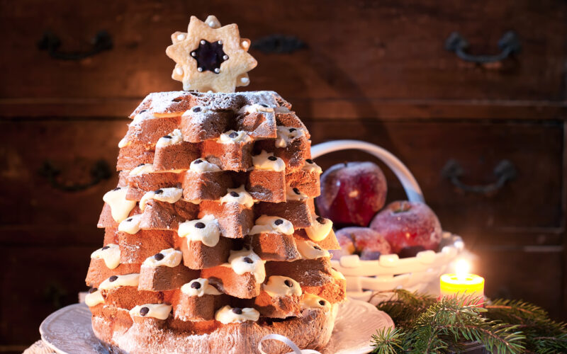 Pandoro Christmas Cake